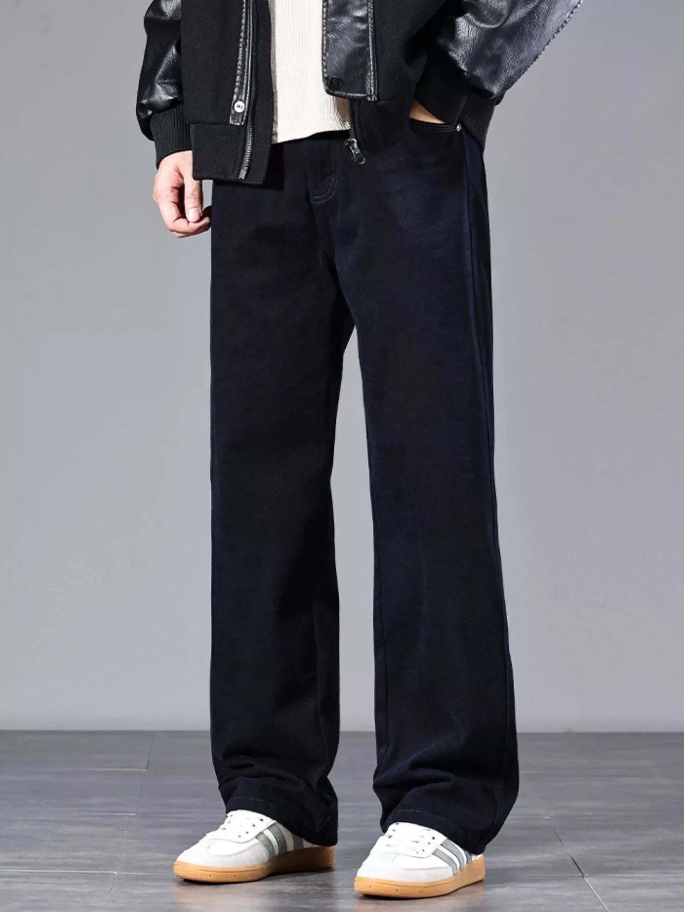 Men's Relaxed Fit Stretch Jeans