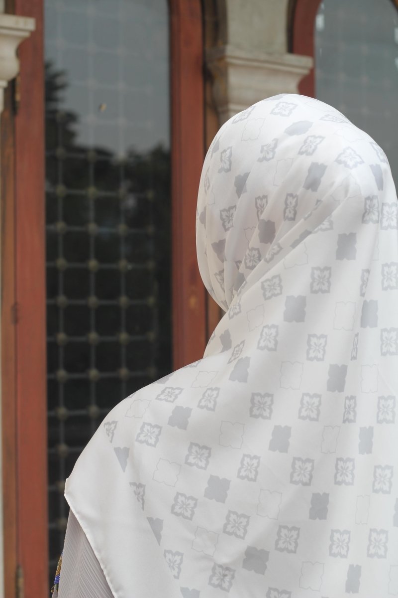 Versatile Minimalist Printed Hijab